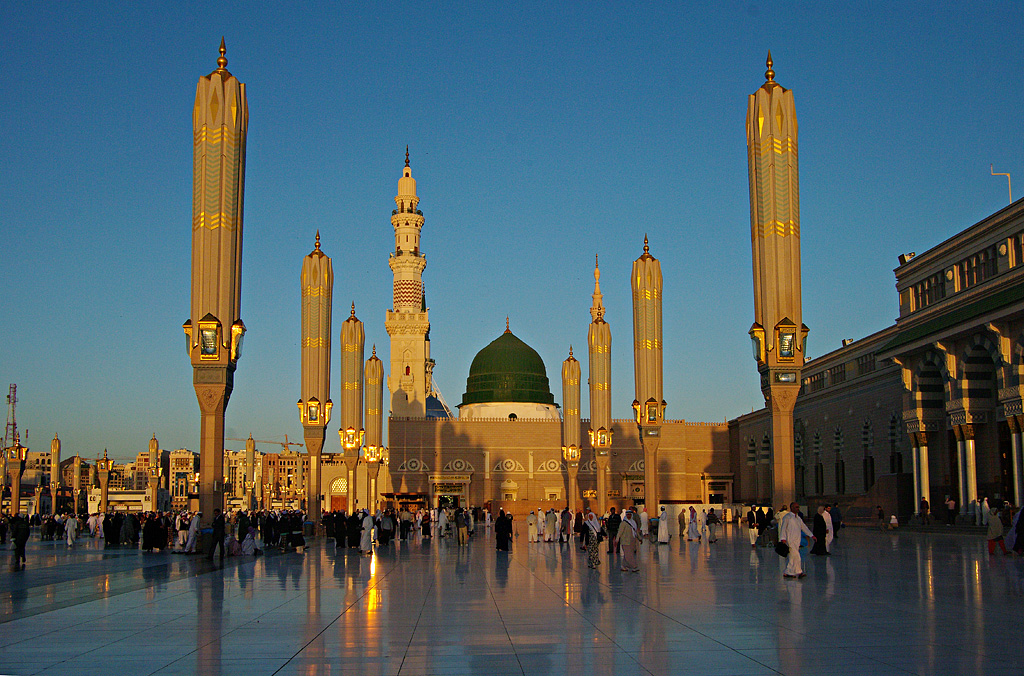World's second largest Mosque Masjid-e-Nabvi