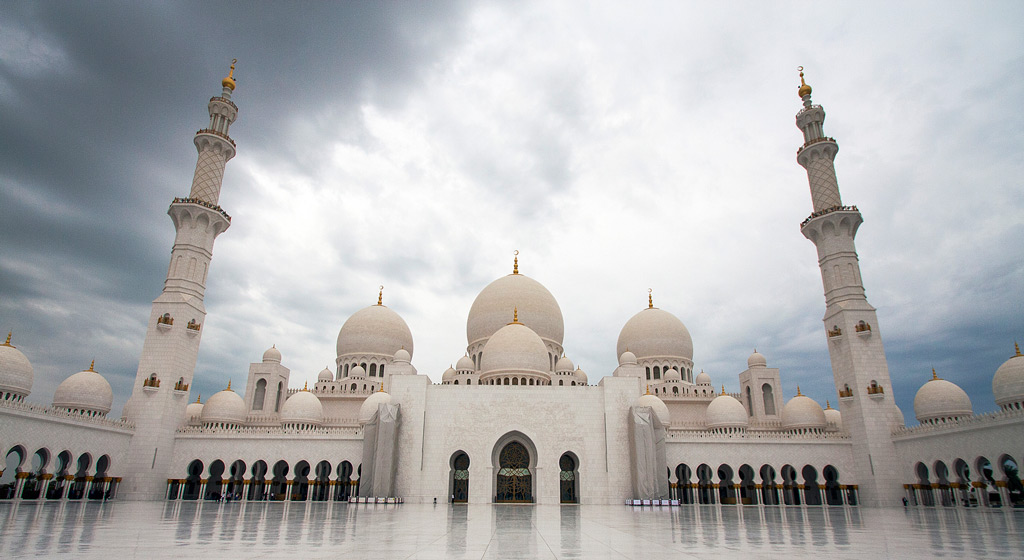 Beautiful Sheikh Zayed Grand Mosque Abu Dhabi